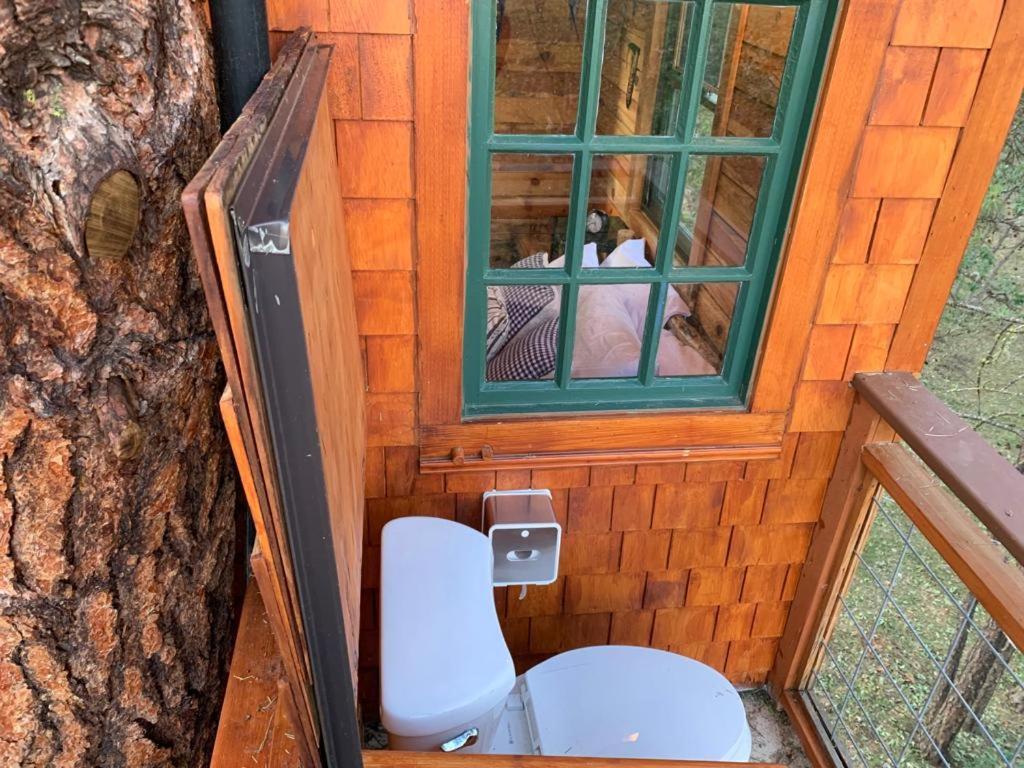 Отель Treehouse Ranch Goldendale Экстерьер фото