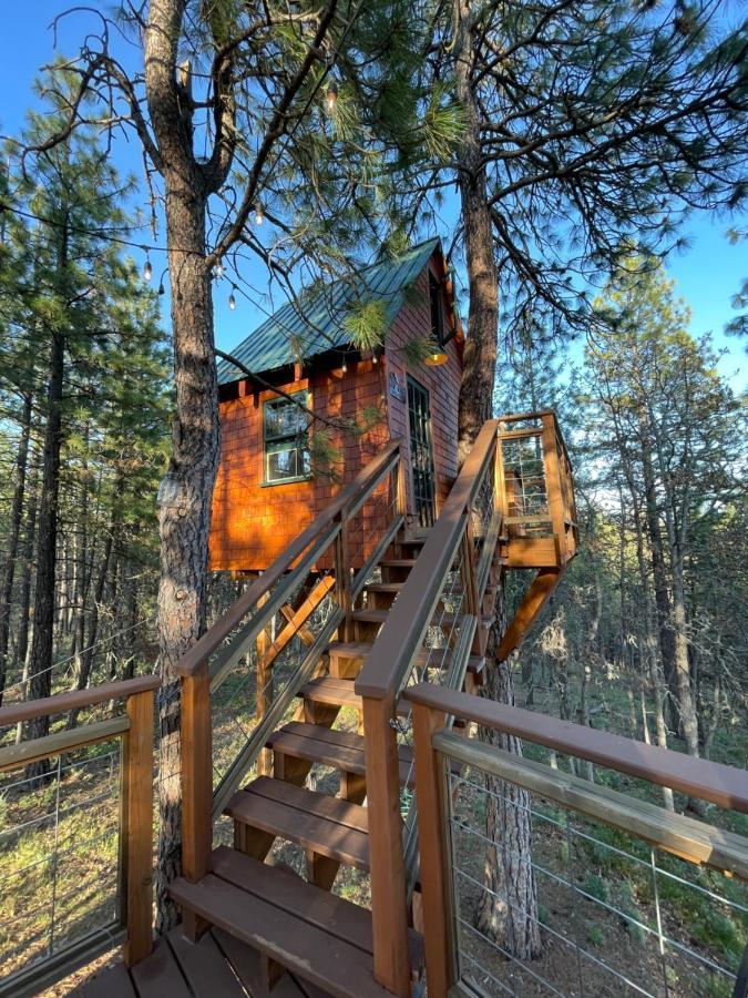Отель Treehouse Ranch Goldendale Экстерьер фото